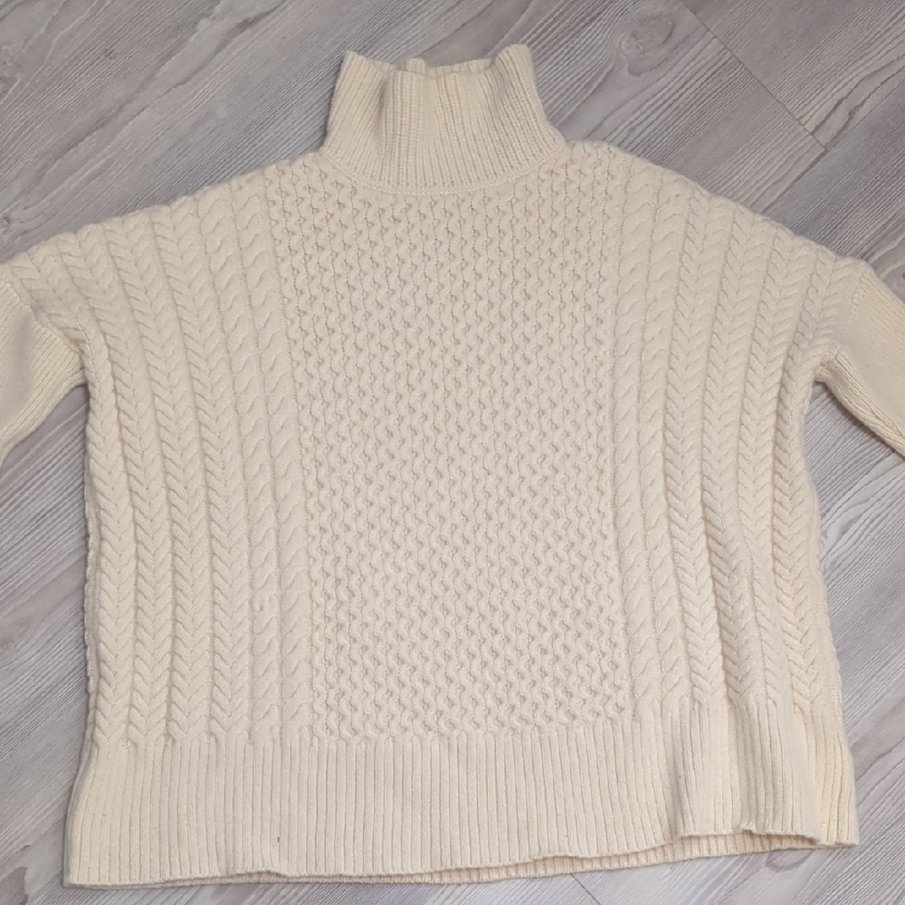 AYR 100% Extrafine Merino Wool Cable Knit Turtleneck Sweater Small